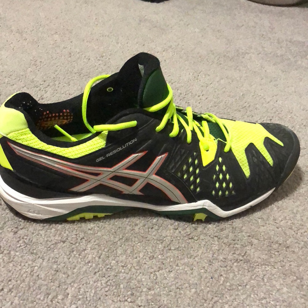 Asics tennis shoes